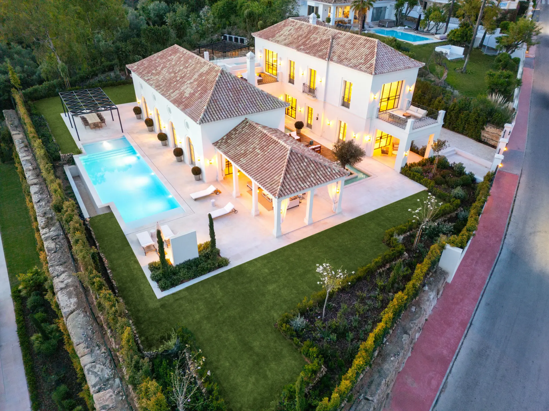 Villa Tuscany in Nueva Andalucia - Andara villas