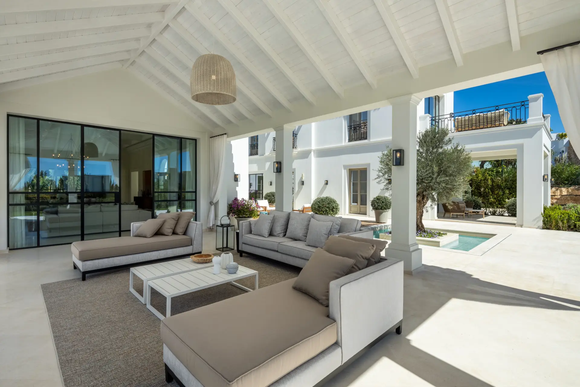 Villa Tuscany in Nueva Andalucia - Andara villas