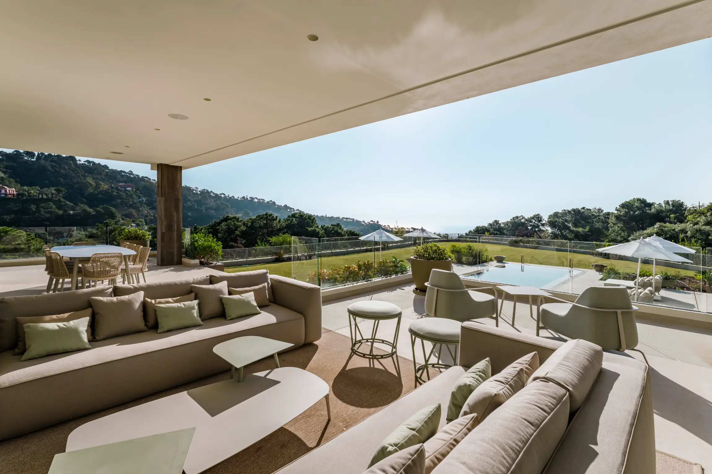 The Retreat - Move-In Ready Modern Villa with Panoramic Views in La Zagaleta