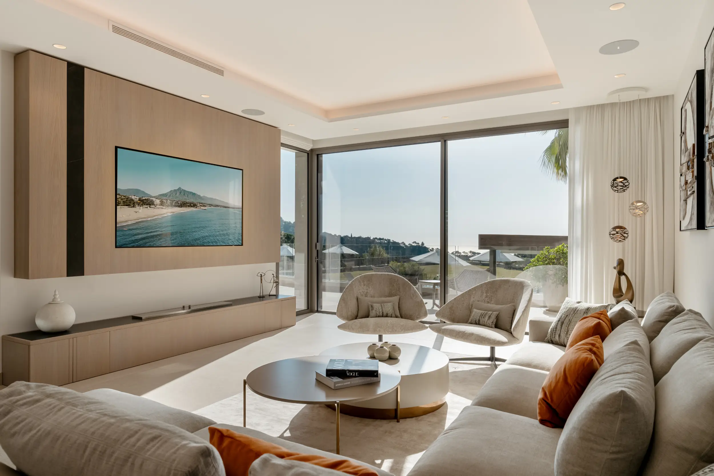 The Retreat - Move-In Ready Modern Villa with Panoramic Views in La Zagaleta